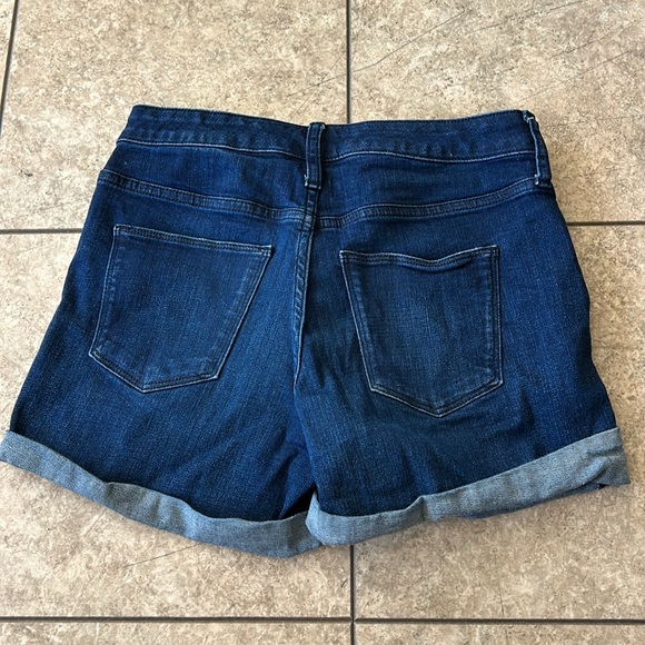 Universal Thread - Picture 2 of 2